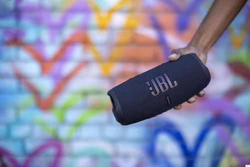картинка Портативная колонка JBL Charge 5 Серый