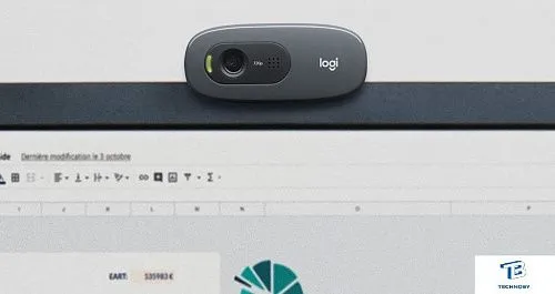 картинка Веб-камера Logitech C270 960-001063